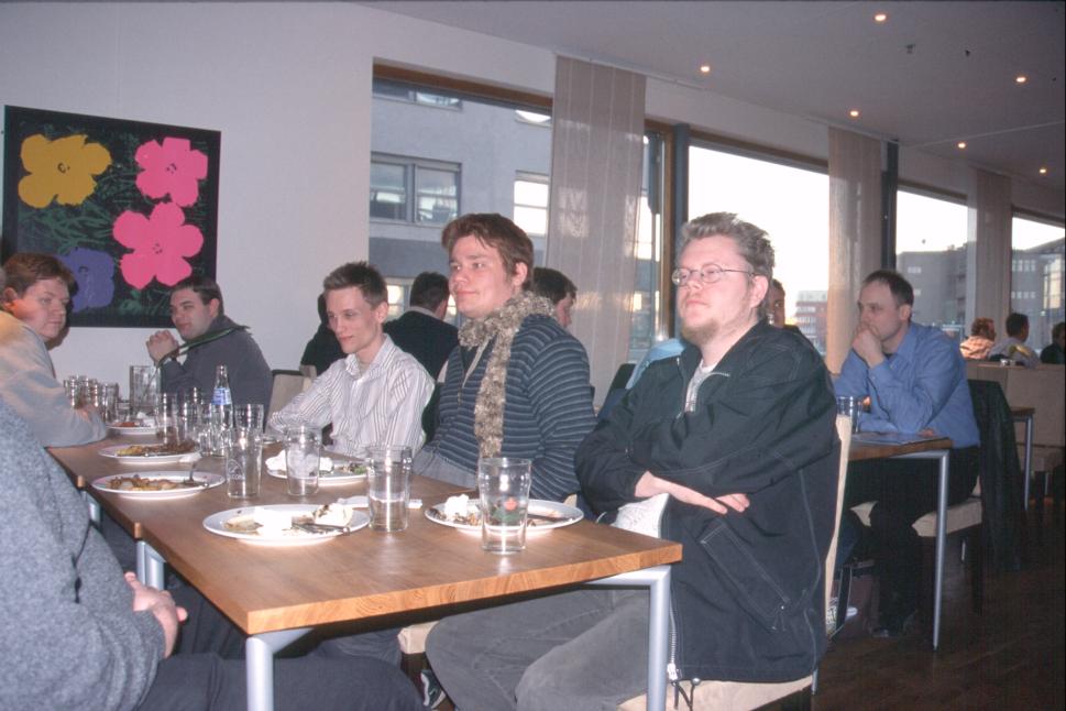 Still at the dinner table Friday evening. PedeFup, Mattias Karlsson (AmigaRulez.org), Robert Kihl, Björn, James, and that's Jens Schönfeld in the blue shirt at the next table.
