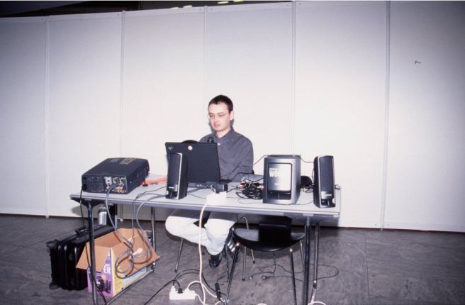 45: Michael Battilana from Cloanto demonstrating the 30 times speedup of Amiga Forever 5 over version 4.