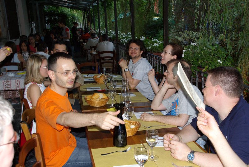 The after-show dinner at the Trattoria alla Ghiacciaia: Michael, Sara (Michael's girlfriend), Maurizio (Cloanto), ?, Valeria (girlfriend of The Dark Coder), Luca Forlizzi (The Dark Coder), Luca Danelon (Cloanto).