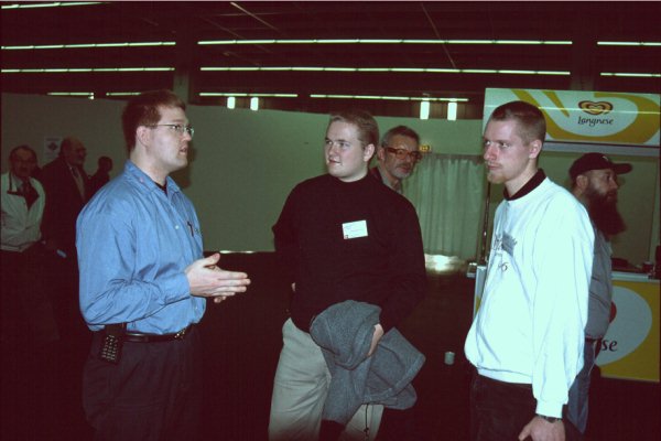 14: Flemming Steffensen, an old mate of ours from ATO-DK that we suddenly ran into, talking with Allan and Ole.