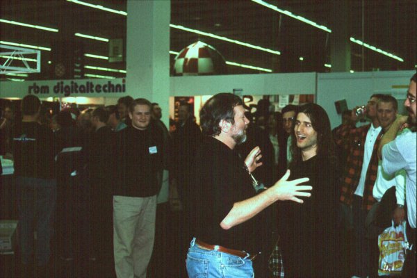 18: Among others you can see Allan Odgaard, Dr. Greg Perry, Michael Christoph (in the background), Martin Steigerwald, Mario "padrino" Cattaneo, Ole Friis, Ben Vost.